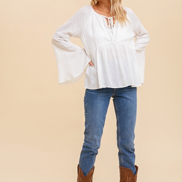 15. Hem & Thread Women’s Blouse Swiss Dot Flare Sleeve Lace White NWT - Picture 7 of 8